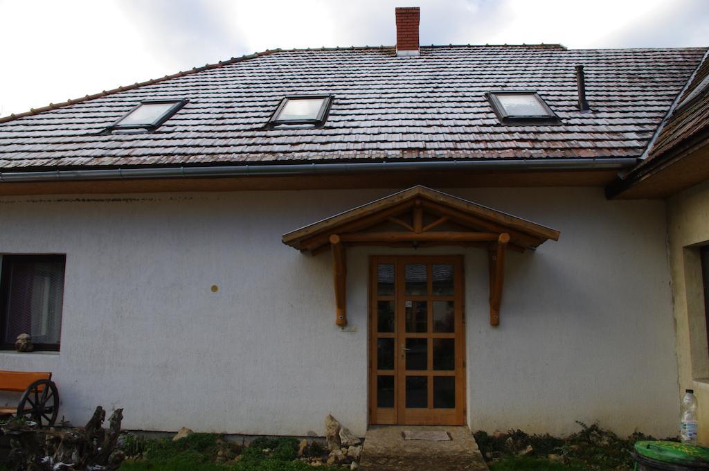 Vadszőlő Szálló és Étterem Bakonybél Exterior foto
