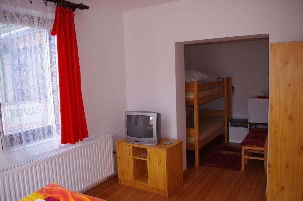 Vadszőlő Szálló és Étterem Bakonybél Habitación foto